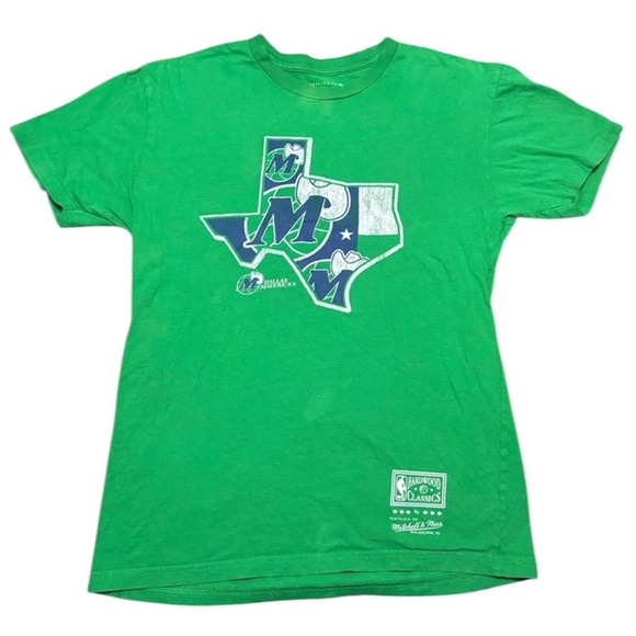 Mitchell & Ness Tops - Mitchell & Ness Hardwood Classics Women’s Small Dallas Mavericks Tee